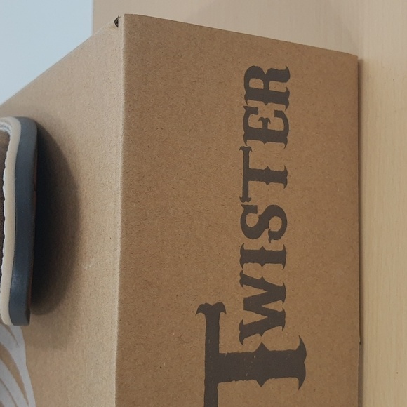 No Longer Available - Picture 4 of 4